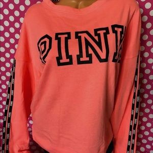 VS PINK SLOUCHY CAMPUS CREW!!